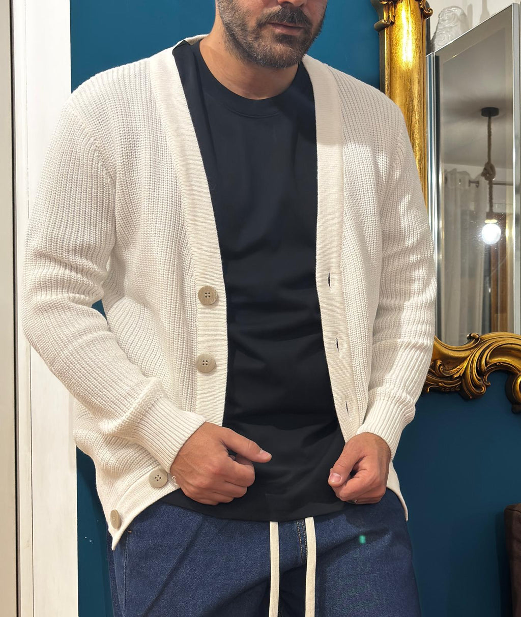 Cardigan White Botton wood